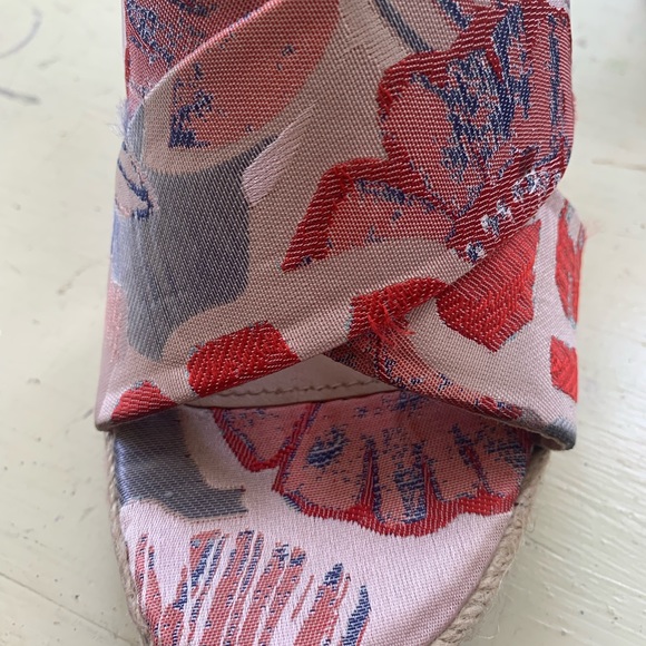 Shoedazzle | floral print wedge - Picture 4 of 13